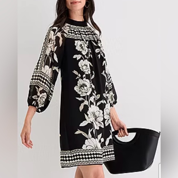 NWT-Women's Mock Neck Shift Dress. (S) - Picture 3 of 10